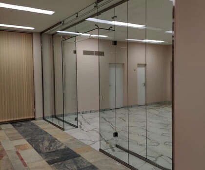 Цельностеклянные перегородки